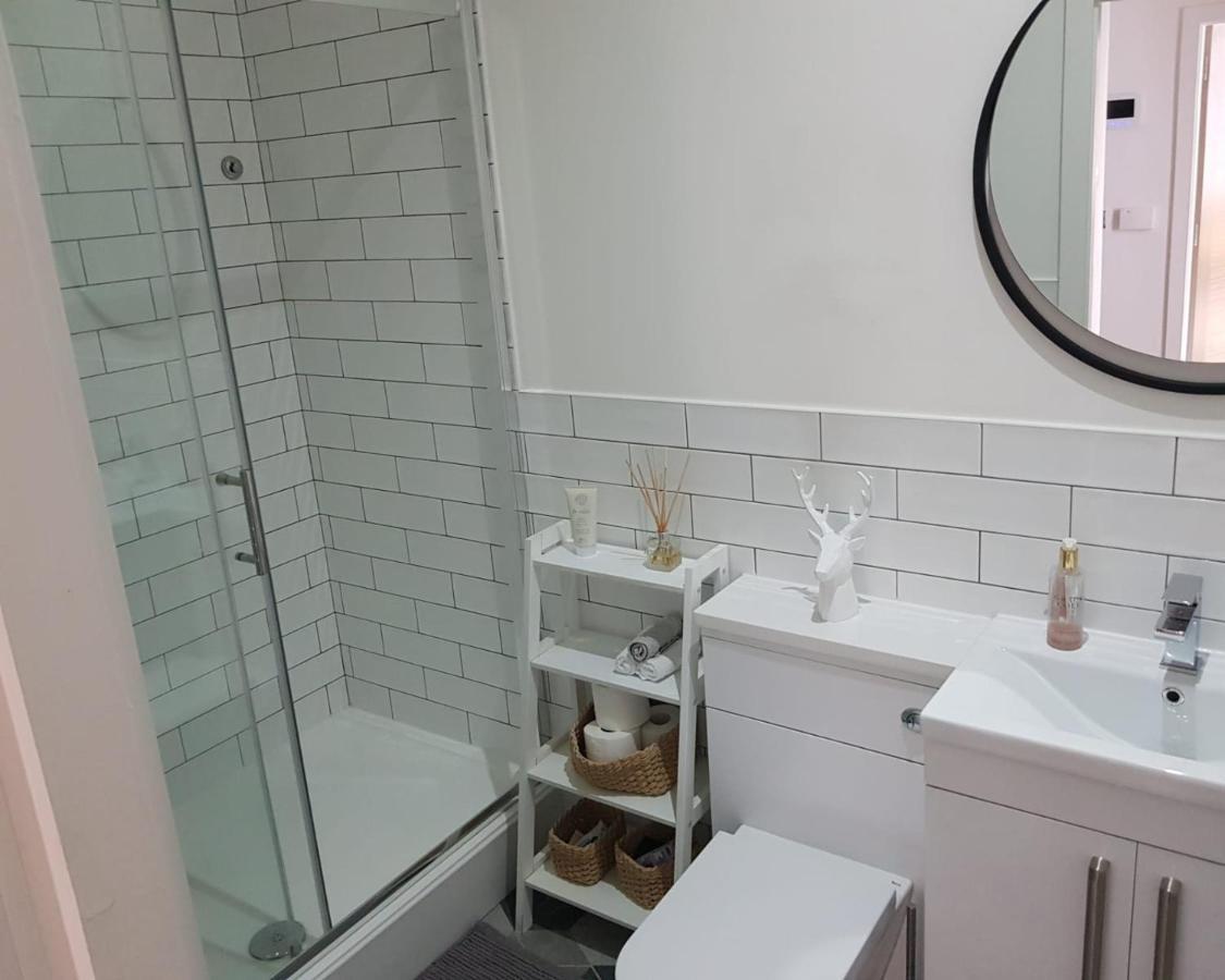 34 Cuppin Street - Luxury City Centre Apartment! Chester Exteriér fotografie