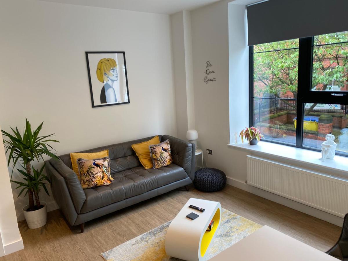 34 Cuppin Street - Luxury City Centre Apartment! Chester Exteriér fotografie