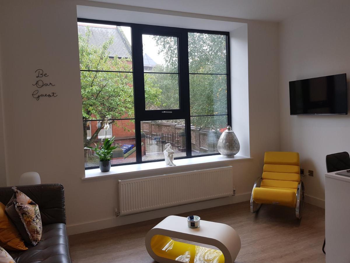 34 Cuppin Street - Luxury City Centre Apartment! Chester Exteriér fotografie