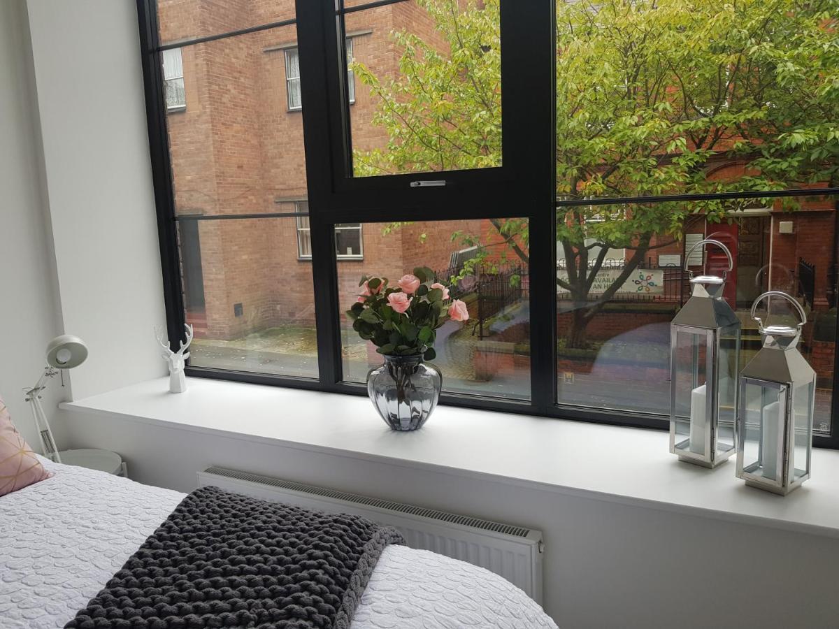 34 Cuppin Street - Luxury City Centre Apartment! Chester Exteriér fotografie